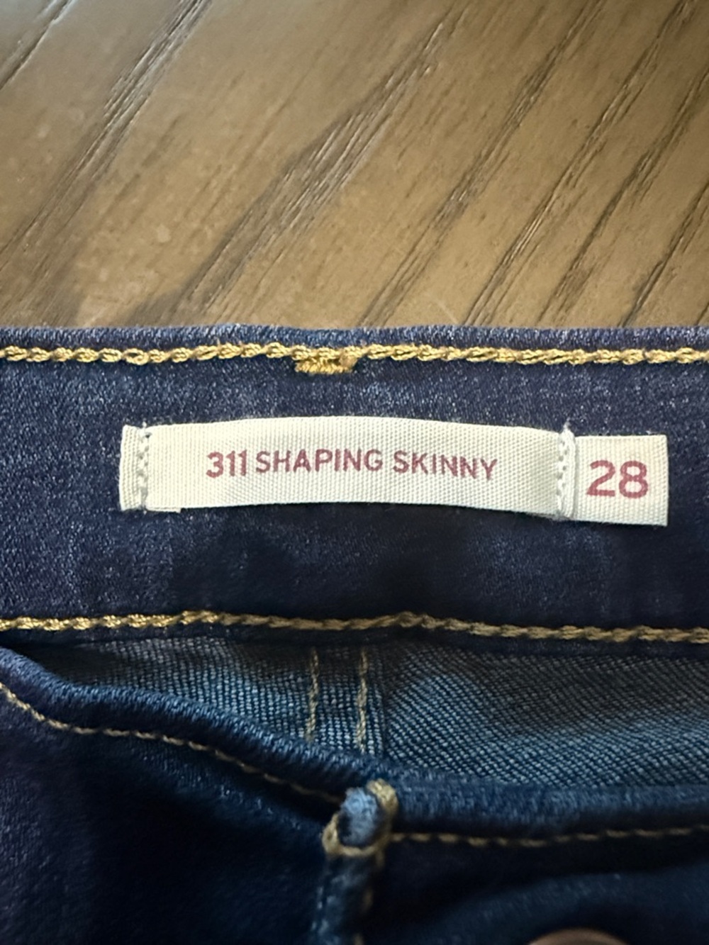 Levi’s Blue 311 Shaping Skinny Women's Stretch Denim Jeans! Like New! Size 28! - Picture 2 of 3